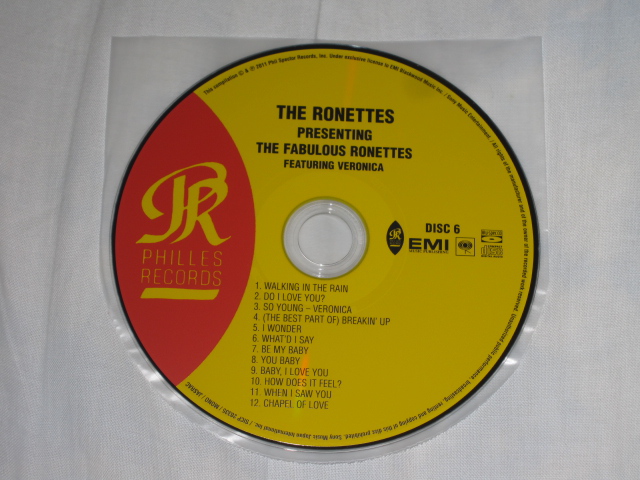 PRESENTING THE FABULOUS RONETTES FEATURING VERONICA (紙ジャケ)_b0042308_11222845.jpg