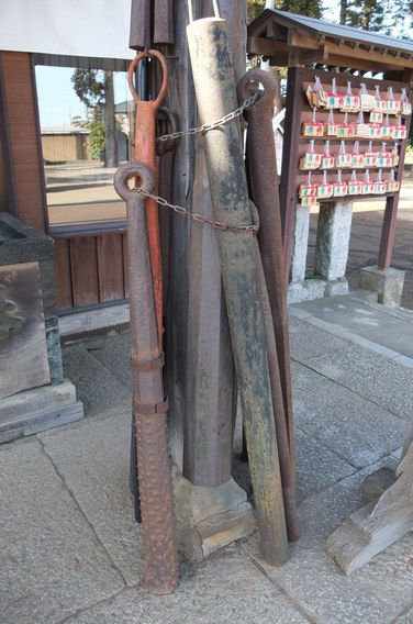 鬼鎮神社_c0026142_2272538.jpg