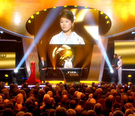 FIFA年間表彰式で澤選手が女子の最優秀選手賞に!!!_b0007805_7471372.jpg