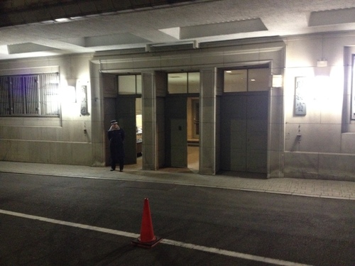 東京出張2日目 皇居1周 と 秋葉原までふれあわない街紀行 と 稲田屋_a0194908_15574365.jpg