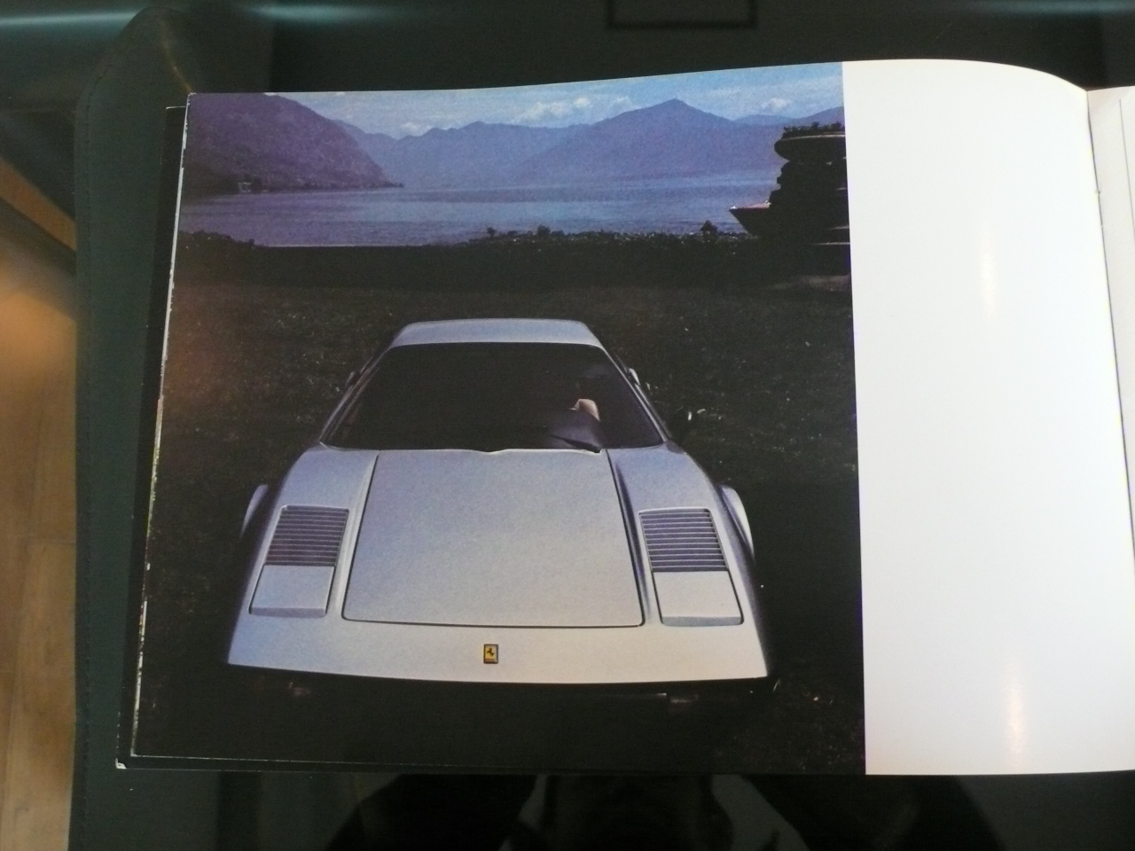 308GTB/GTS オリジナルカタログ_a0129711_13392474.jpg
