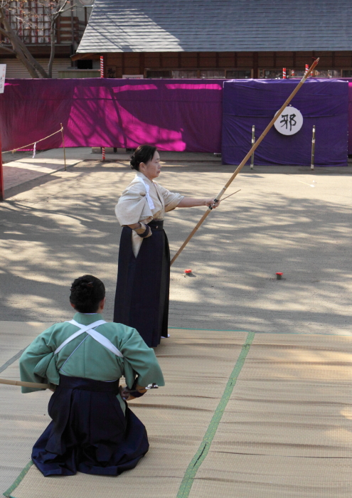 はねつき・破魔弓神事　２０１２・１・９ 　水戸市八幡宮＜６＞_e0143883_21242875.jpg