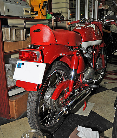 【MV AGUSTA 150 の整備】_e0218639_2328419.jpg
