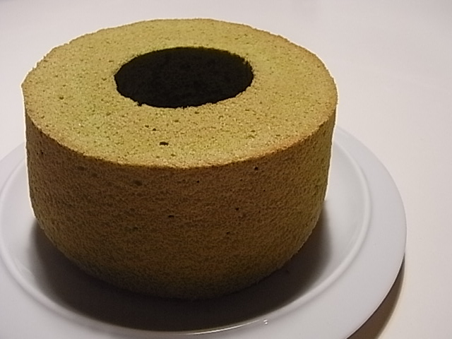 抹茶のシフォンケーキ_b0145846_23304195.jpg