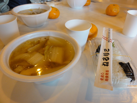 臨時活動:とんど組立_c0108460_17214484.jpg