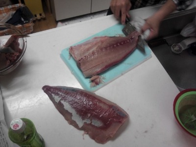 【One whole yellowtail for new year\'s eve】大晦日にブリの刺身！_e0113826_1029789.jpg