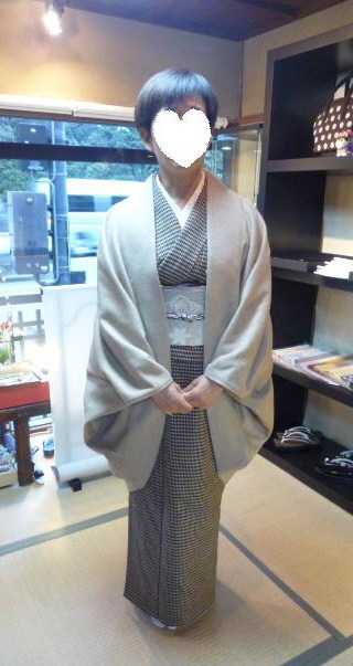 素敵な伊兵衛織の着物にむささびコートのお客様。_f0181251_16443373.jpg