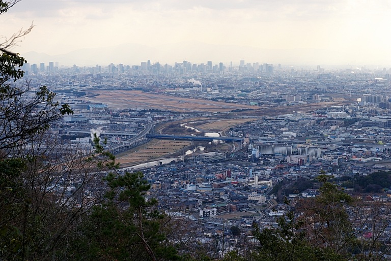 石切山・釣鐘山ウオーキング--1--　20120112_a0050572_0353622.jpg