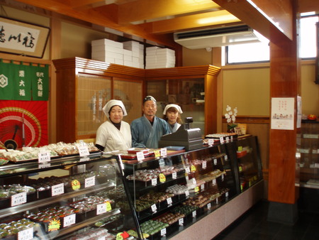 お店の紹介　　　和菓子処　岡埜  （　富津市千草新田　）_a0207596_10521377.jpg