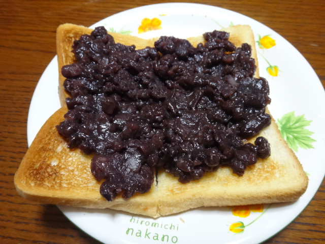 尾花沢牛のすき焼き、鰤の照り焼き、カレーライス、牛バラ肉の野菜スープ煮、ピザトースト、雑煮です。_c0225997_3441430.jpg