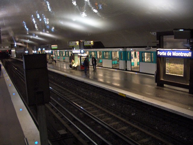 5日目 午前 Montreuil から Les Champs- Élysées へ ※加筆中_d0172199_2125036.jpg