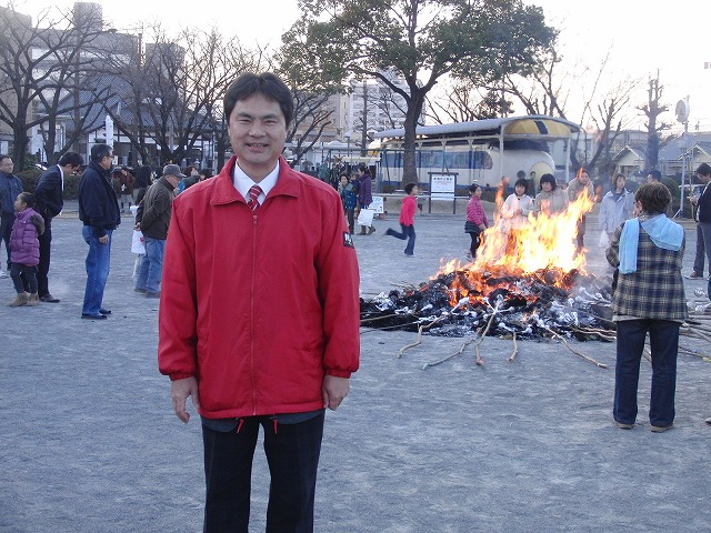 一昨日、昨日は各地でどんどん焼きが行われました_f0141310_835171.jpg