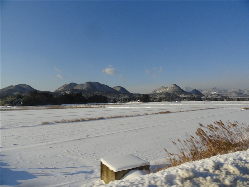 升沢遊歩道の雪と戯れる…_a0127015_1933288.jpg