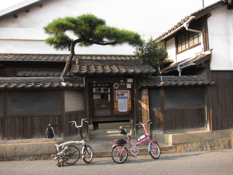 2つの独特の空気感を持つ路地の町に心酔。そして荒行とは？！－尾道(後編）・鞆の浦_e0138081_1253260.jpg