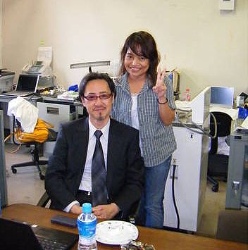  A Happy New Virus! :東大河岡教授を逮捕せよ！神戸大の秘密研究室で殺人ウィルス製造！_e0171614_14471628.jpg