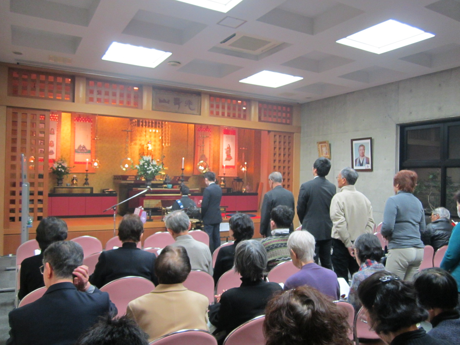 西法寺の追悼会_f0205367_1155122.jpg