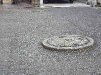 舗装で段差解消_c0133422_2224303.jpg