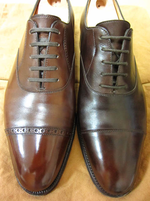 John Lobb ジョンロブのPhilip II フィリップⅡの靴磨き
