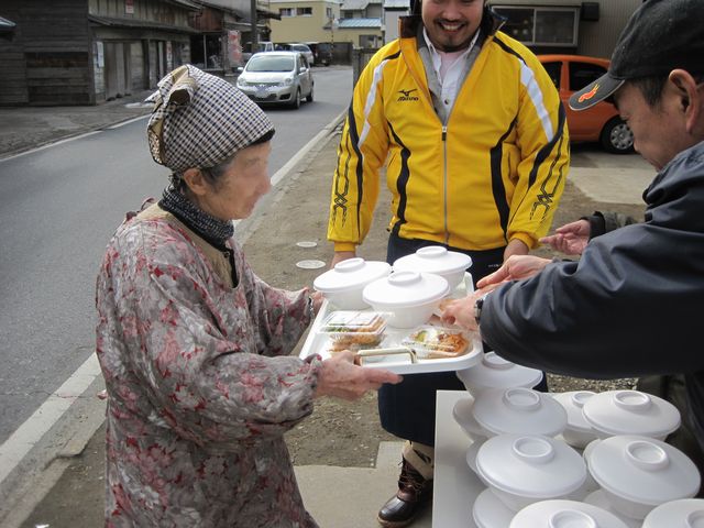 1/17 石巻市の稲井地区にて炊き出しを実施_f0226686_11425137.jpg