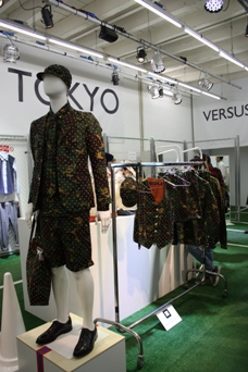 Tokyo Fashion Week in Italy、やっぱり日本はカッコイイ!!_a0091348_2144072.jpg