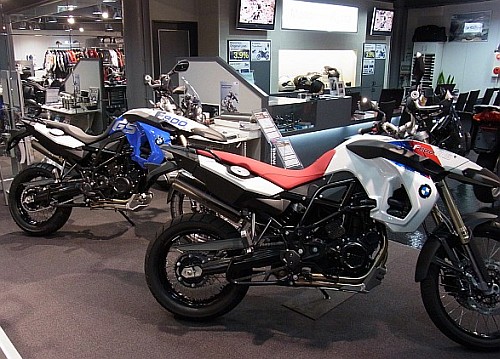 F800GS TROPHY入荷!_e0254365_21341451.jpg