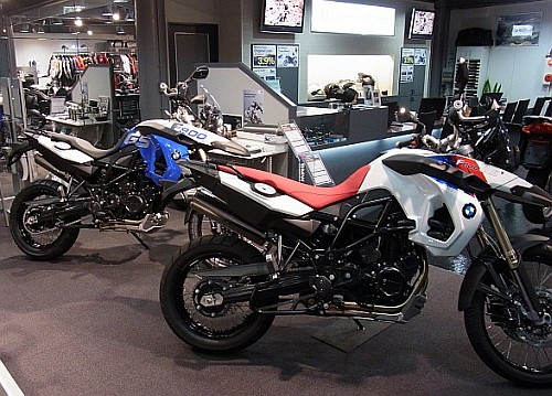 F800GS TROPHY入荷！_e0254365_21341451.jpg