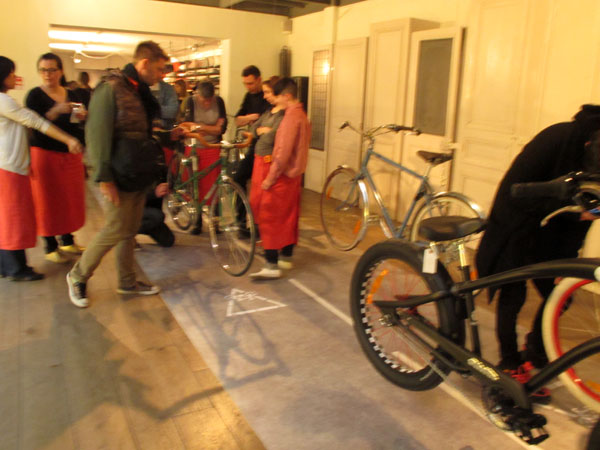 パリの自転車_f0034922_540275.jpg