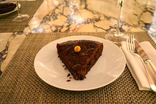 Galette des Reines de l\'Hôtel Le Meurice et sa fève! - ムーリスのガレット食べました!_a0231632_735886.jpg