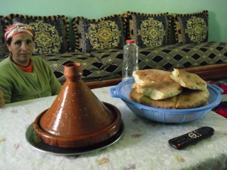 モロッコの食事-代表的な料理-_d0158245_3545270.jpg