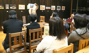 岡田よしたか「おはなし会」第一回目レポート_a0017350_0585476.jpg