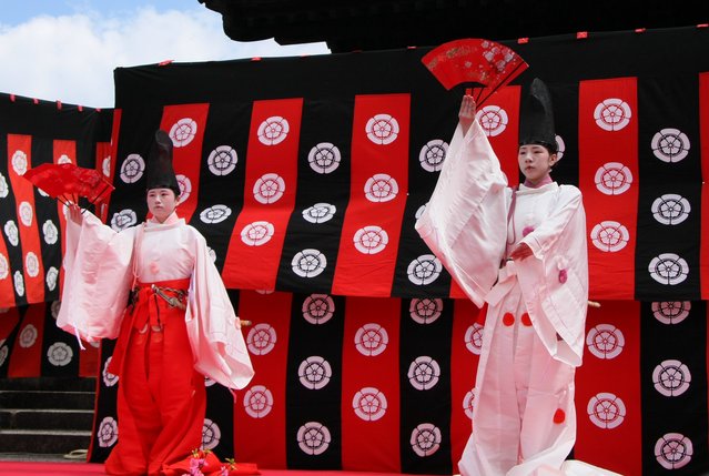 京都 随心院のはねず踊り その2 ゲ ジ デ ジ 通 信 京都 随心院のはねず踊り その2 ゲ ジ デ ジ 通 信