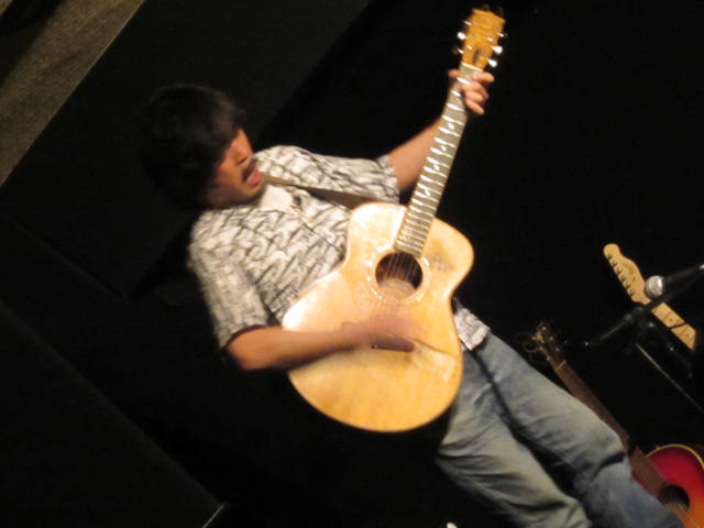 AZUMIライブ@あたらし屋_f0197703_1041572.jpg