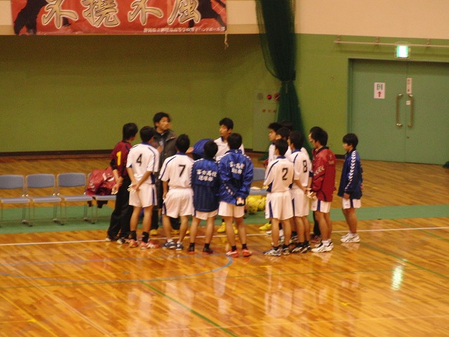 県高校新人ハンドボール大会で富士高男子が16年ぶりに優勝!_f0141310_7215824.jpg