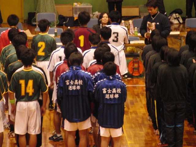 県高校新人ハンドボール大会で富士高男子が16年ぶりに優勝!_f0141310_7291471.jpg