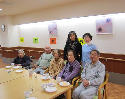 お誕生会・・・☆_f0177125_0465960.jpg