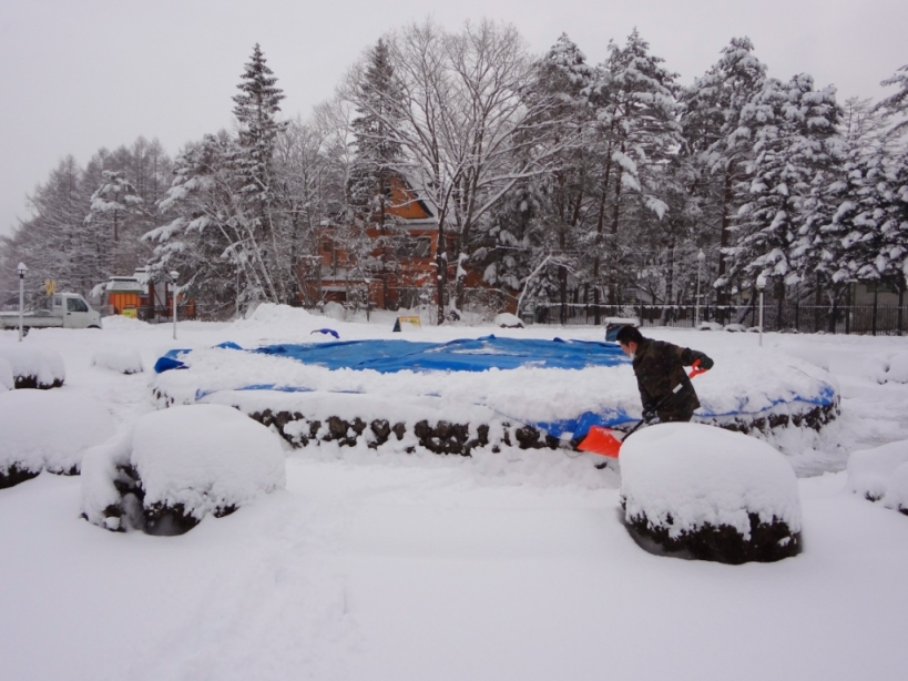 雪の作業_f0180878_20353563.jpg
