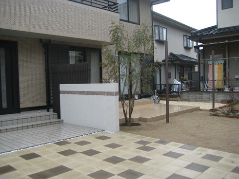 お庭のリフォーム完成!!_b0078597_65623.jpg