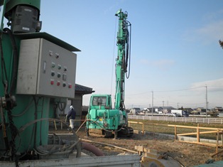 杭状地盤補強工事_b0232198_16587.jpg