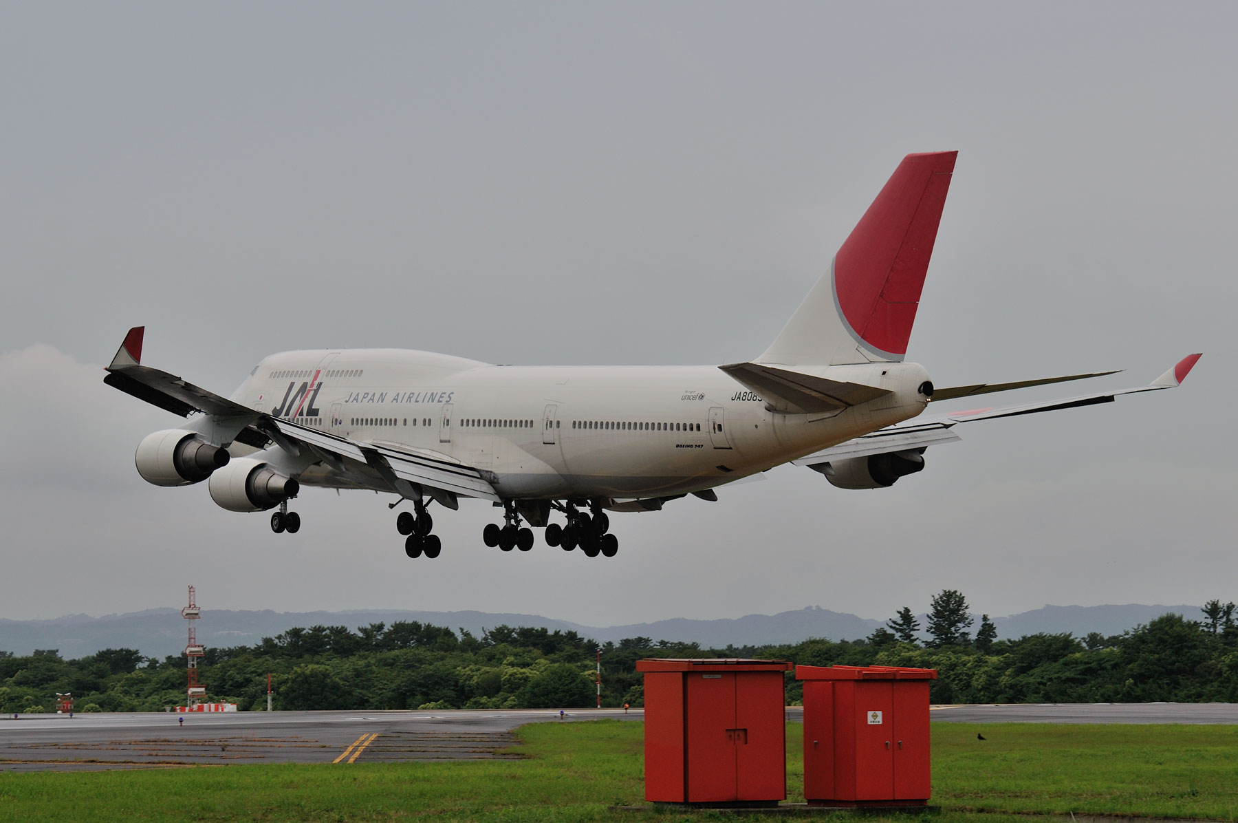 BOEING 747-400 / JA8085 - JALジャンボ in 仙台 (到着) - : SKY BOEING 747-400 / JA8085 - JALジャンボ in 仙台 (到着) - : SKY