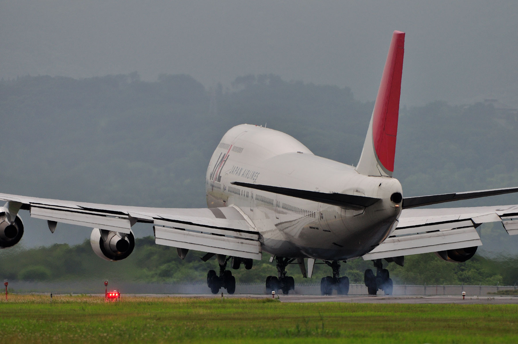 BOEING 747-400 / JA8085 - JALジャンボ in 仙台 (到着) - : SKY