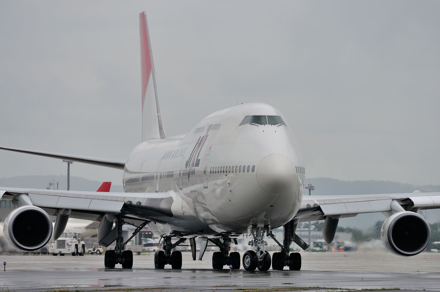 BOEING 747-400 / JA8085 - JALジャンボ in 仙台 (出発) - : SKY