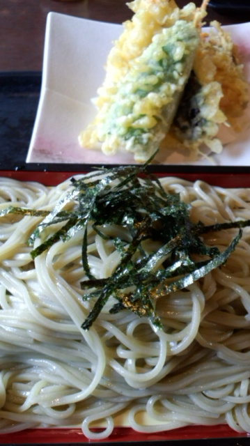 お蕎麦を食べましたぁ_e0114246_13924.jpg