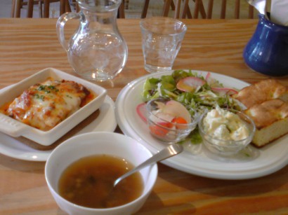 f0089780_2364521.jpg