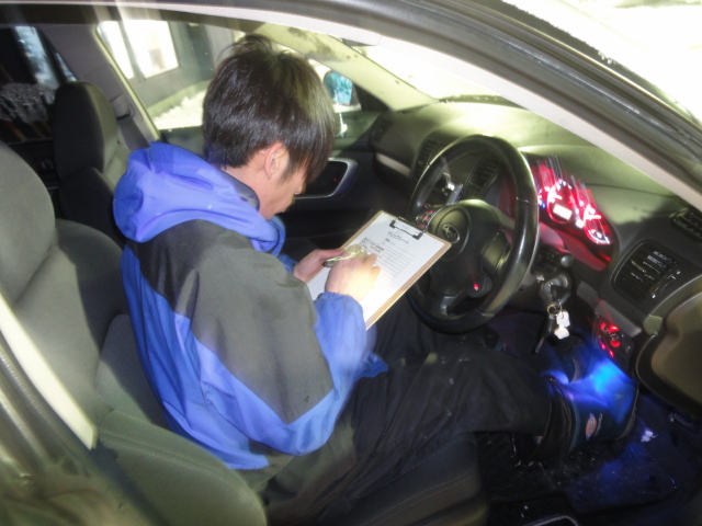 ☆新在レガシーW2.0GT スペックB・ただ今入庫しました!!☆(伏古店)_c0161601_20124013.jpg
