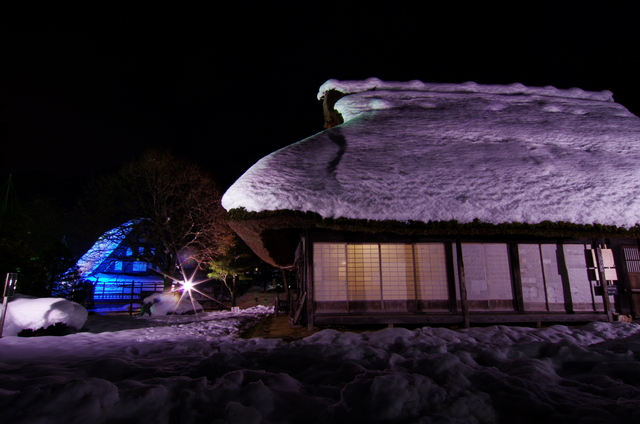 浮かび上がる雪風景・飛騨の里_d0186245_22355935.jpg