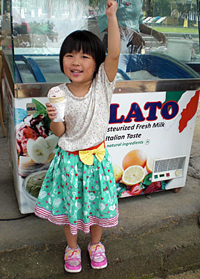 Icecream, and shopping♥_b0195783_14114359.jpg