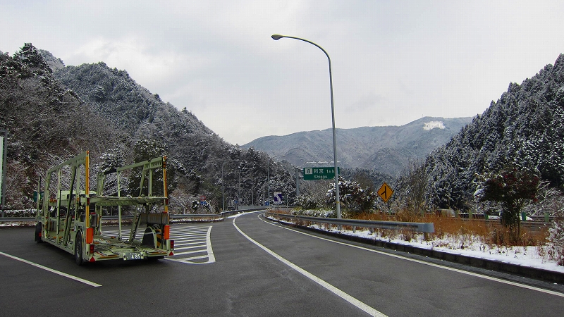 待望 の寒波到来 雪の高知自動車道 たまりん の マリーナ奮闘記