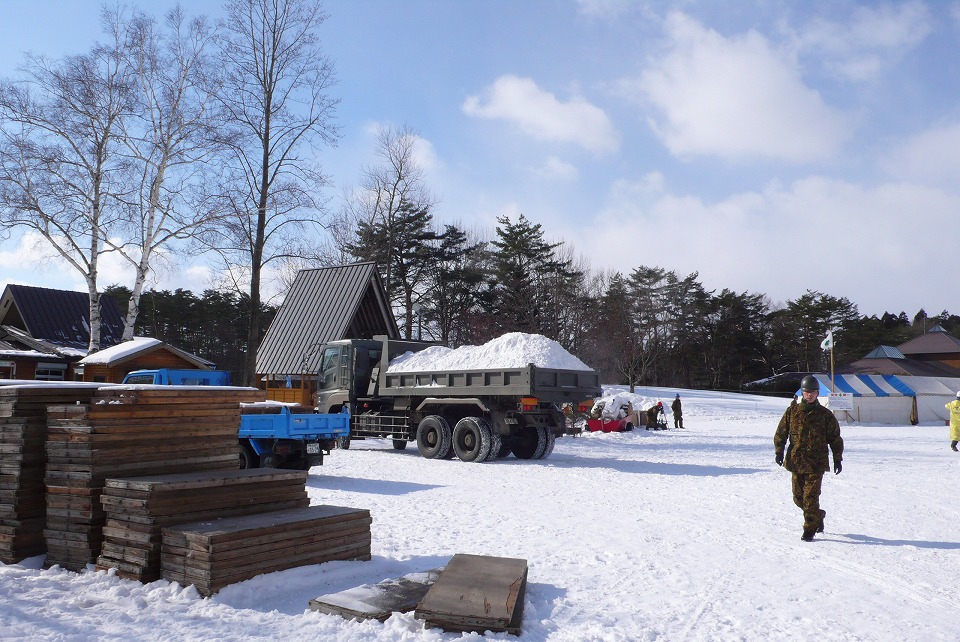 momokoの雪の中のお仕事_b0113231_0221425.jpg