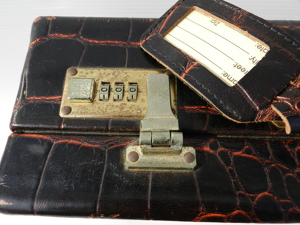 CROCODILE LEATHER ATTACHE CASE_f0226051_23422997.jpg