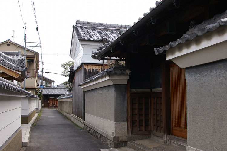 環濠は生活の一部_f0130879_2336379.jpg
